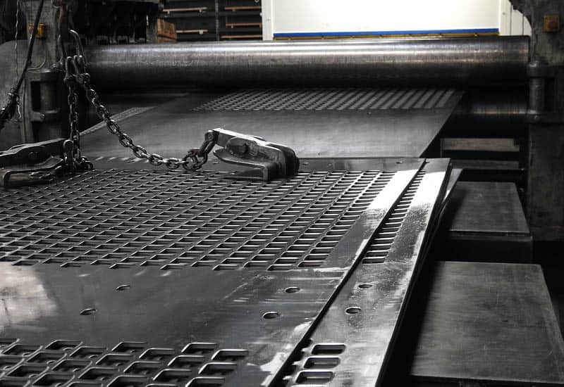 punch plate levelling